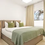 Grosses Mit 150qm Fuer Gruppen Im Zentrum Апартаменты Бад-Айблинг